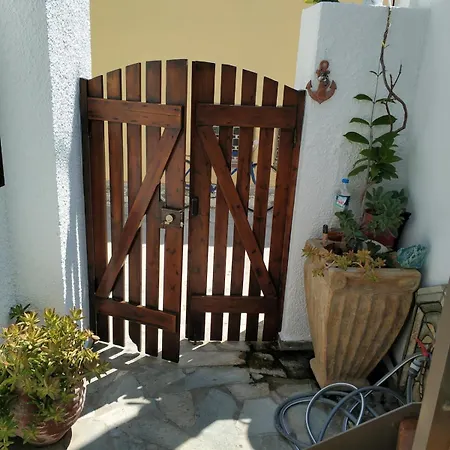 Heart And Soul Of Aegina Apartment Dom wakacyjny