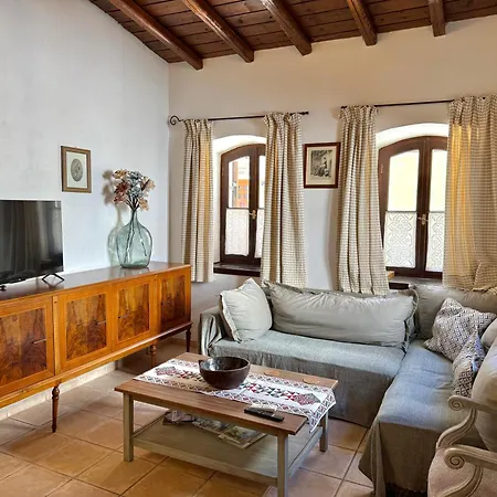 Heart And Soul Of Aegina Apartment Dom wakacyjny *